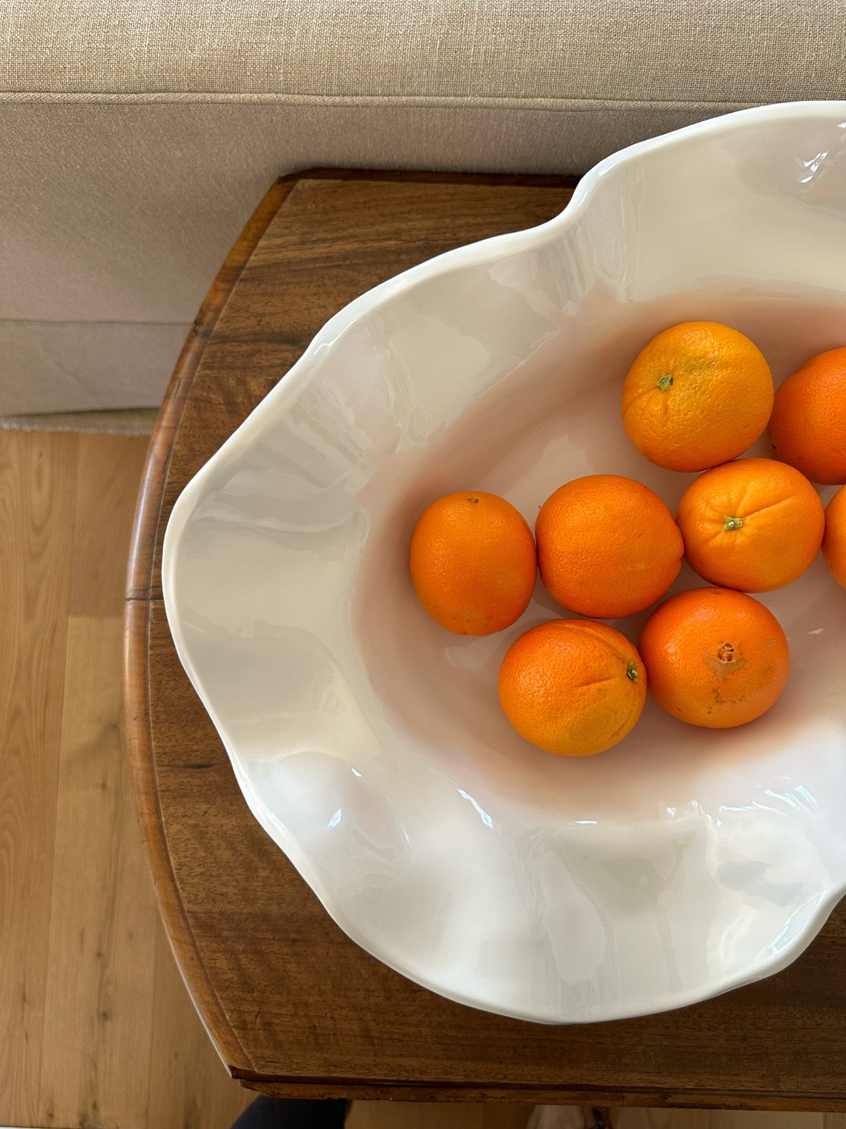19 large wavy bowl