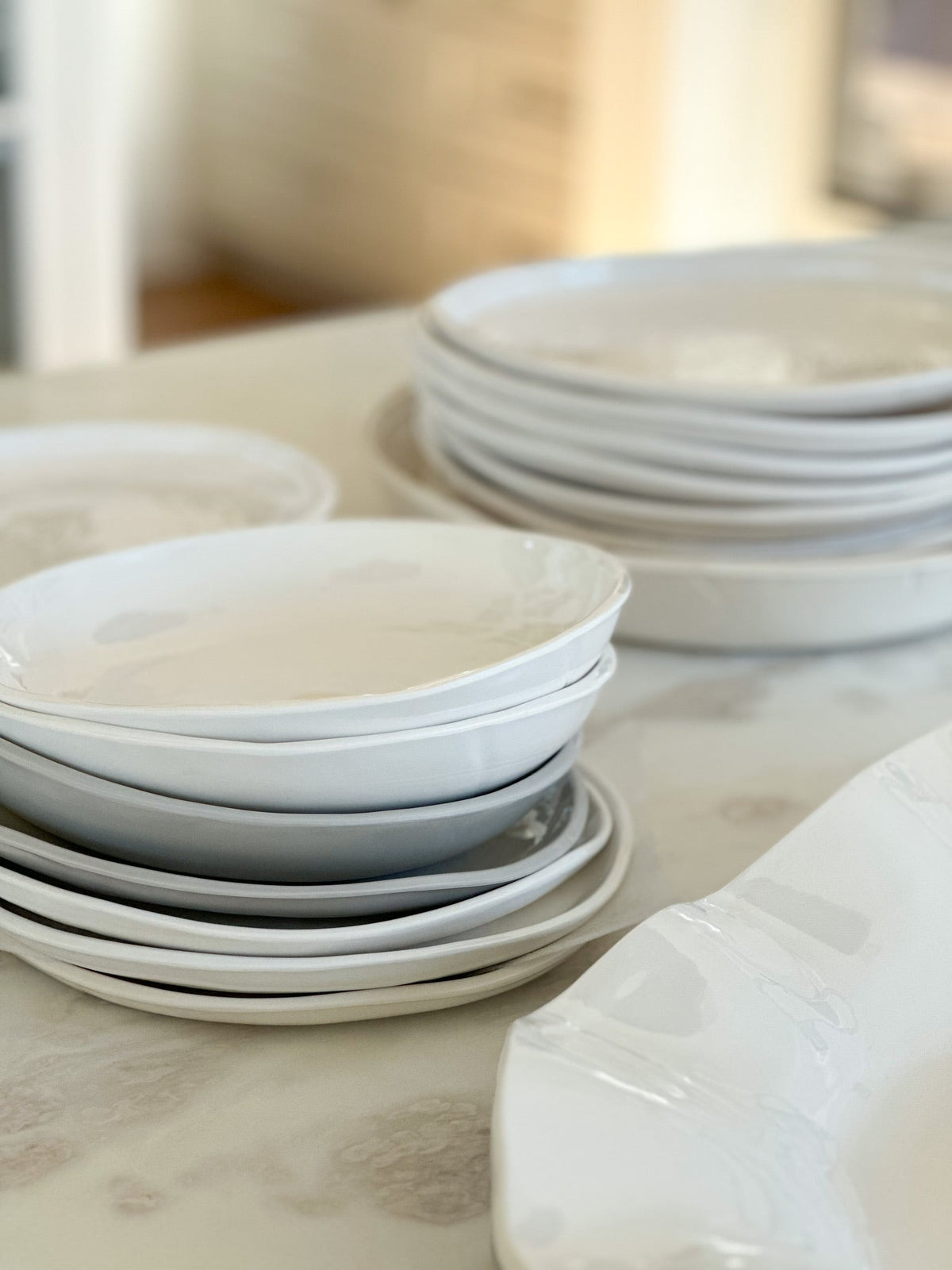 Simple Round Pasta and Soup Bowl
